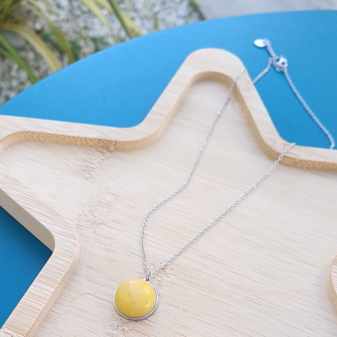 Collier "ÉCLAT JAUNE" argenté – Bijou femme tendance avec pierre jaune en acier inoxydable