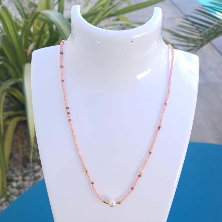 Collier "PINKY" rose girly en acier inoxydable avec perles