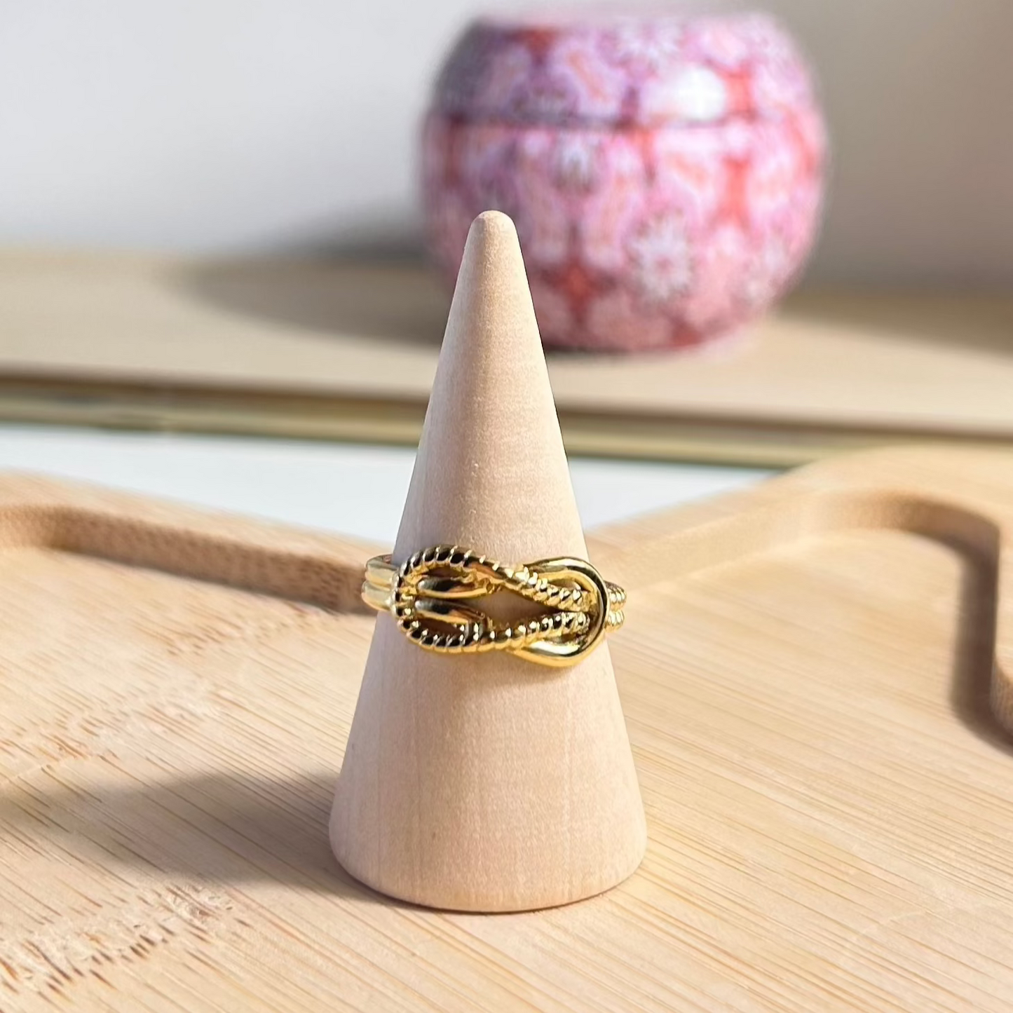 Bague LOUISE – Bague nœud dorée en acier inoxydable ajustable