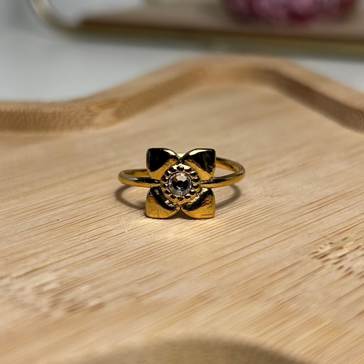 Bague "TAMAYA" Dorée en Forme de Trèfle – Bague Ajustable en Acier Inoxydable Hypoallergénique