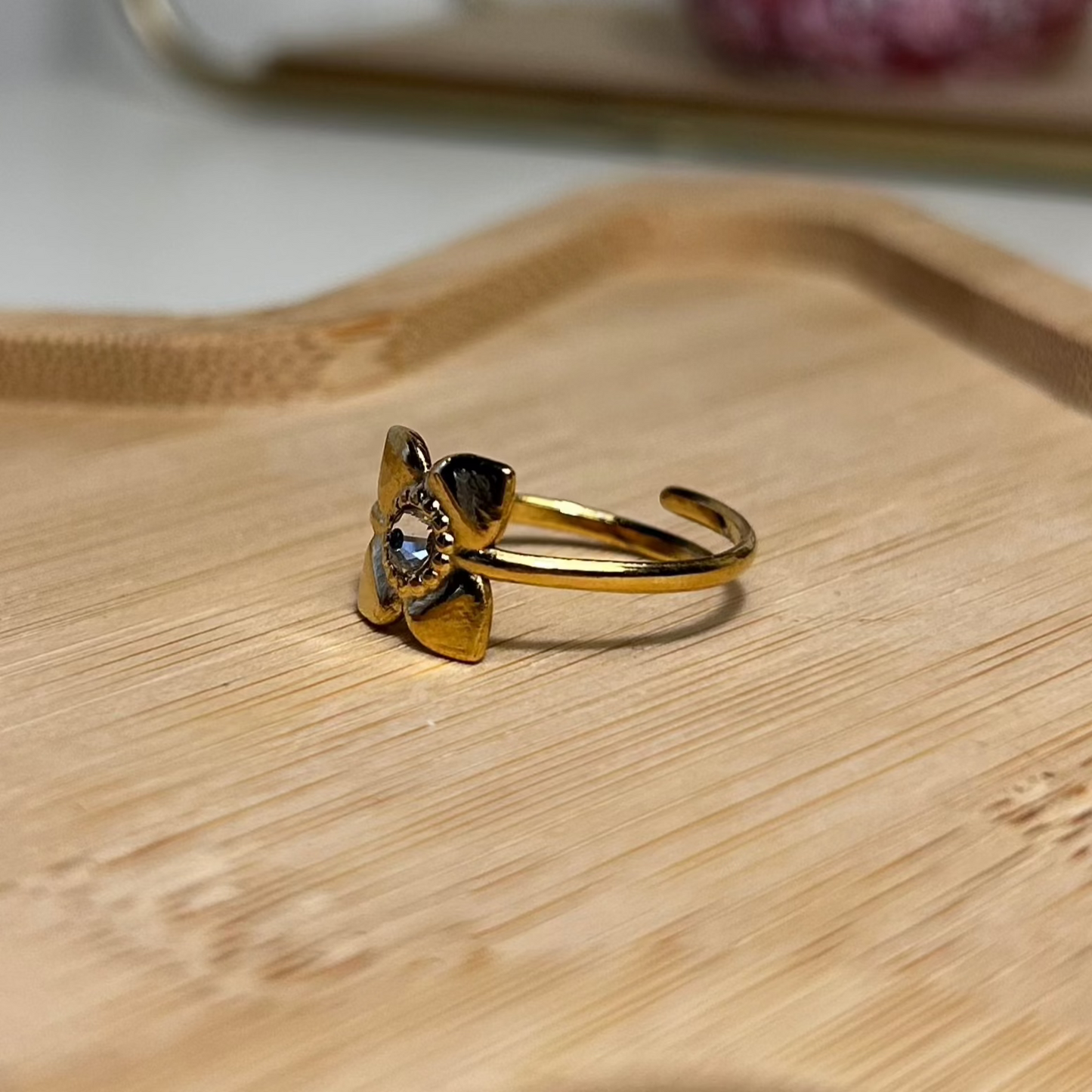 Bague "TAMAYA" Dorée en Forme de Trèfle – Bague Ajustable en Acier Inoxydable Hypoallergénique