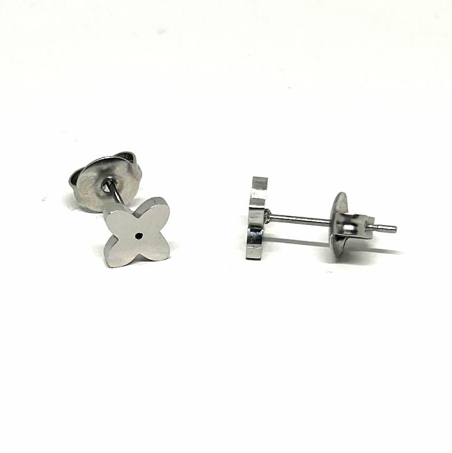 Boucles d’oreilles "EVA" argentées – Puces fleur en acier inoxydable