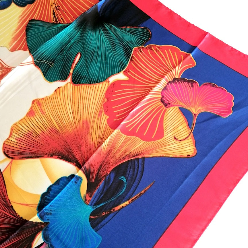 Le Carré Orange - Le foulard polyvalent