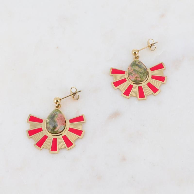 Boucles d’oreilles "MAGMA" dorées et rouges – Bijou femme tendance en acier inoxydable, robustes et hypoallergéniques