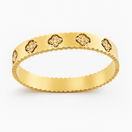 Jonc "LILA" doré avec trèfles – Bijou en acier inoxydable hypoallergénique et résistant à l'eau